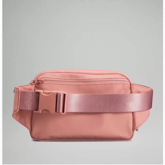 Lululemon Everywhere Belt Bag Large 2L - Picture 3 of 5